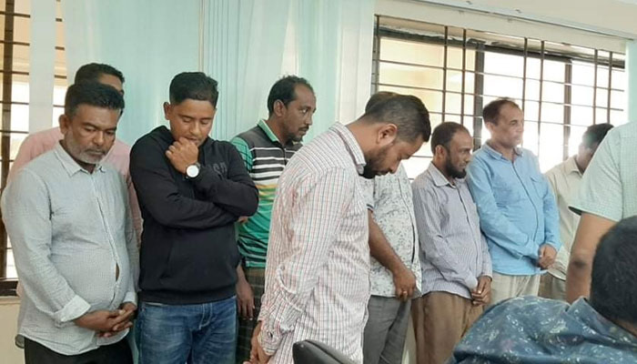 বিএনপি সম্পাদকের বাসভবন থেকে ১০ জুয়ারি আটক