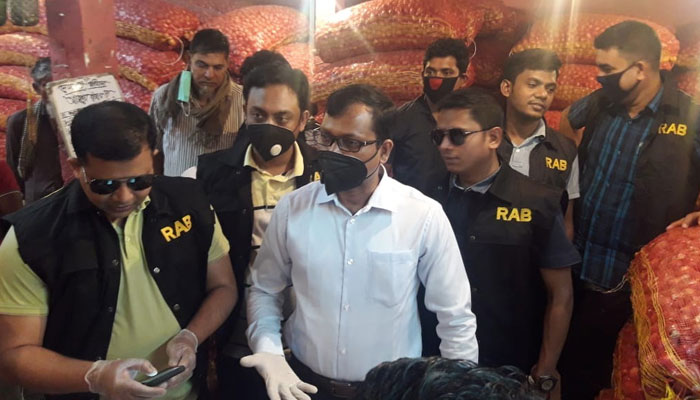 শ্যামবাজারে র‌্যাবের অভিযান, ৪১ লাখ টাকা জরিমানা