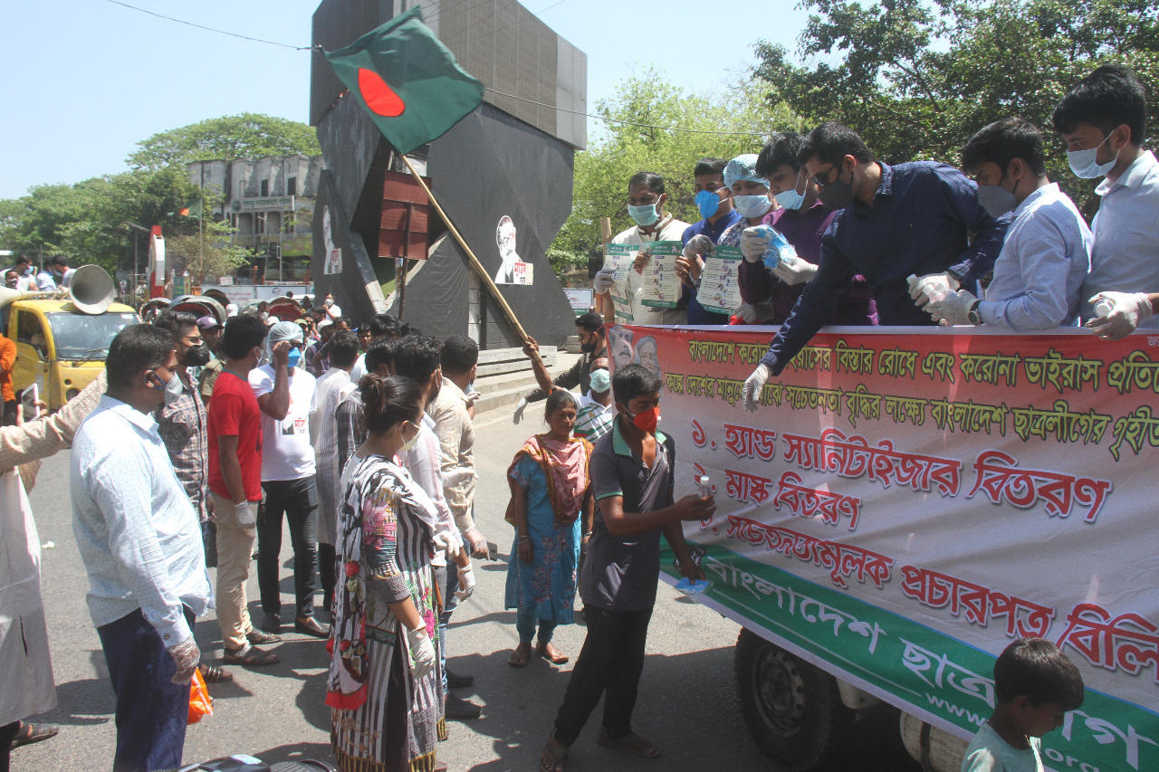 করোনা সচেতনতার মধ্যে অসচেতনতা