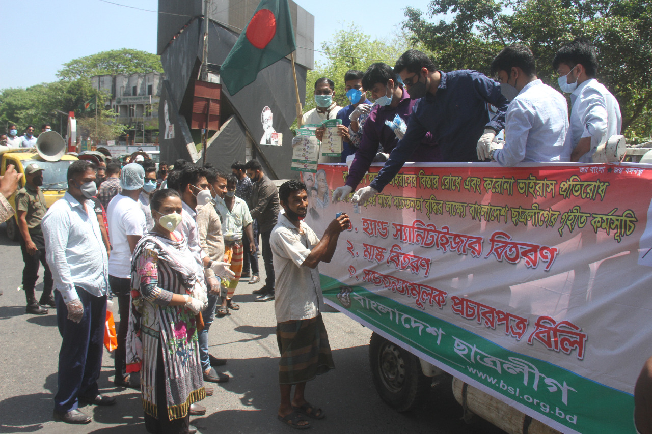 করোনা সচেতনতার মধ্যে অসচেতনতা