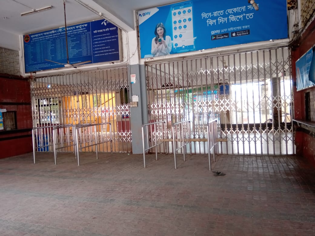করোনা আতঙ্কে বুড়িগঙ্গার বুকে নিরবতা