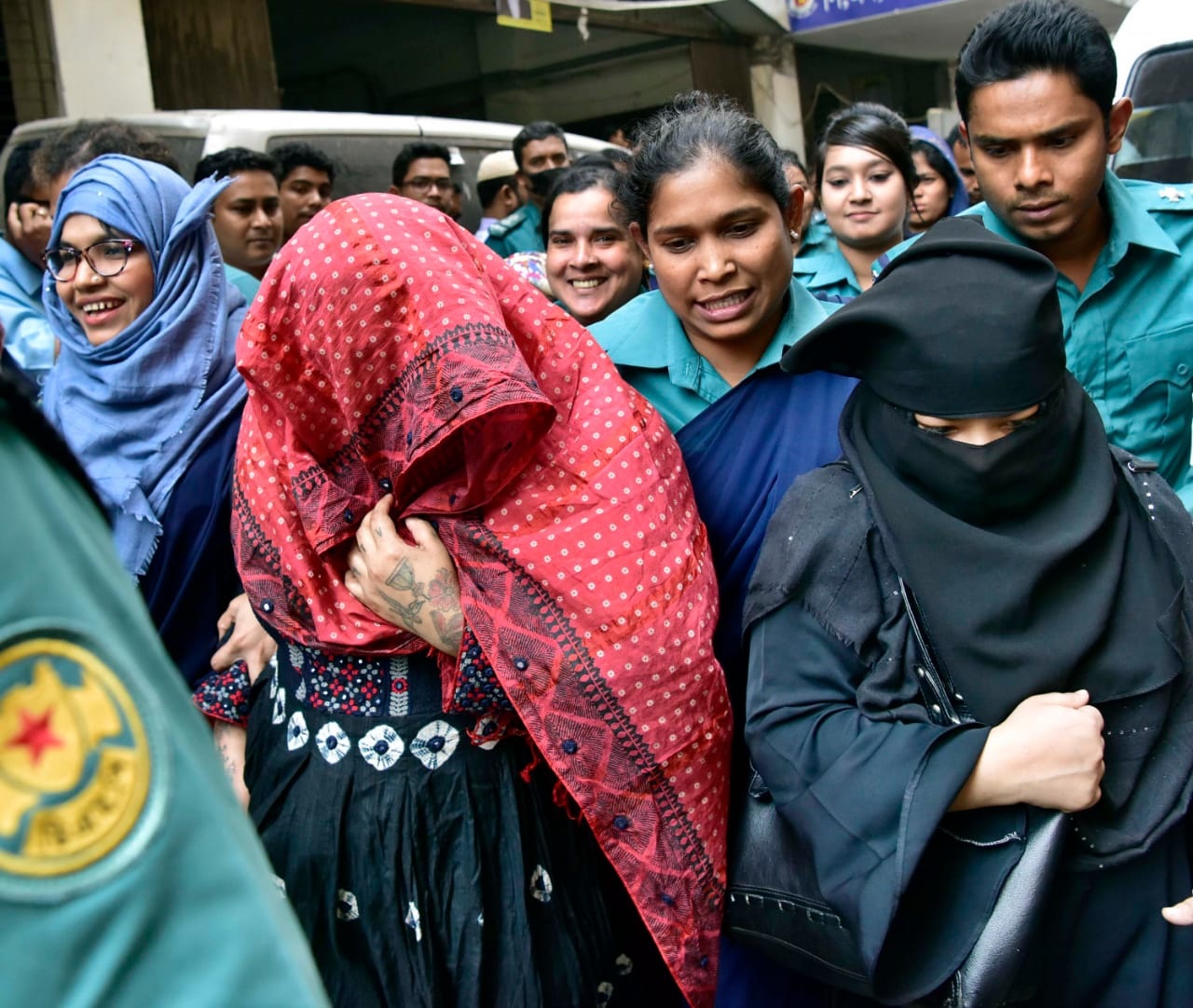 ফের ১৫ দিনের রিমাণ্ডে পাপিয়া দম্পতি