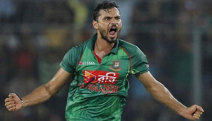অধিনায়কত্ব ছাড়ার ঘোষণা মাশরাফির