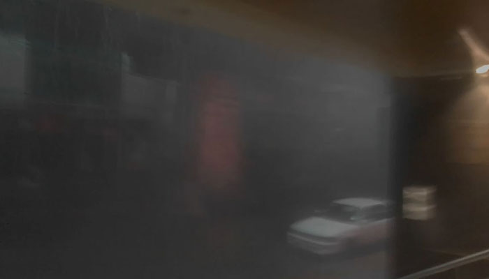 করোনার ছোবলে জনশূন্য নগরীতে ঝড়ের তাণ্ডব