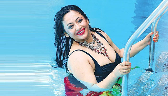 এই পৃথিবীতে আর বাঁচতে চাই না...