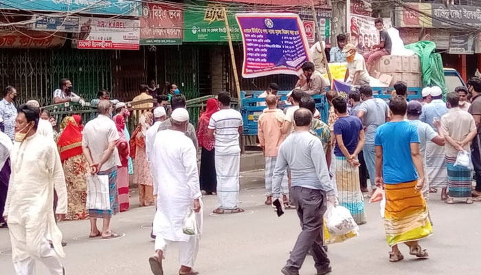 কড়াকড়ির মধ্যেও রাজধানীতে আসছে গাড়ি