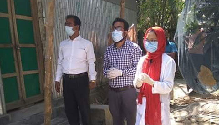 করোনা সন্দেহে কিশোরকে ঘরে তালাবদ্ধ