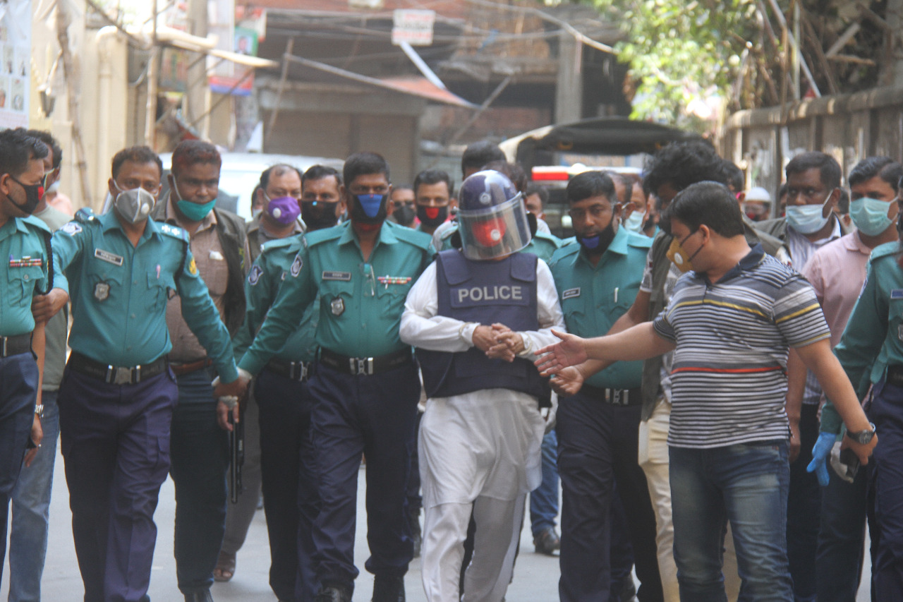 আদালতে বঙ্গবন্ধুর খুনি মাজেদ