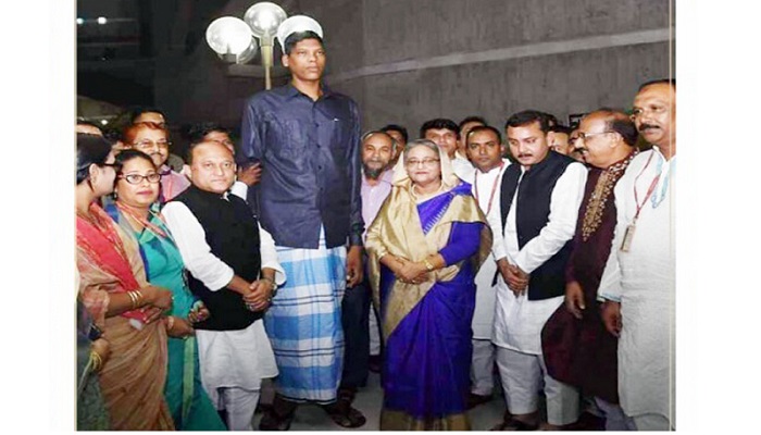 'দীর্ঘ মানব' জিন্নাত আলী আর নেই