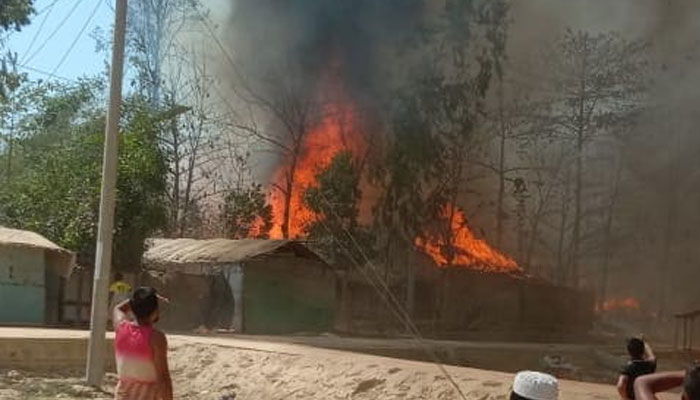 রইক্ষ্যং পুঁটিবনিয়া রোহিঙ্গা ক্যাম্পে অগ্নিকাণ্ড