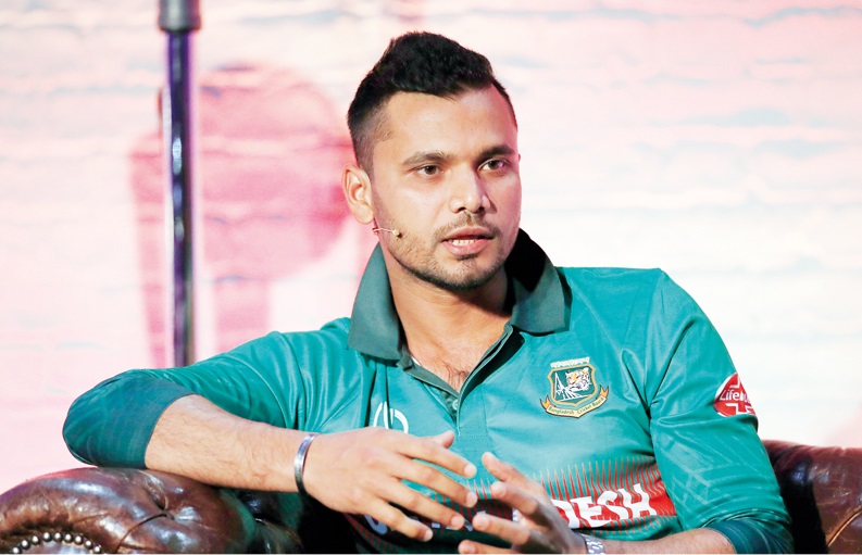 এবার নিলামে উঠবে মাশরাফি জার্সি ও ব্রেসলেট