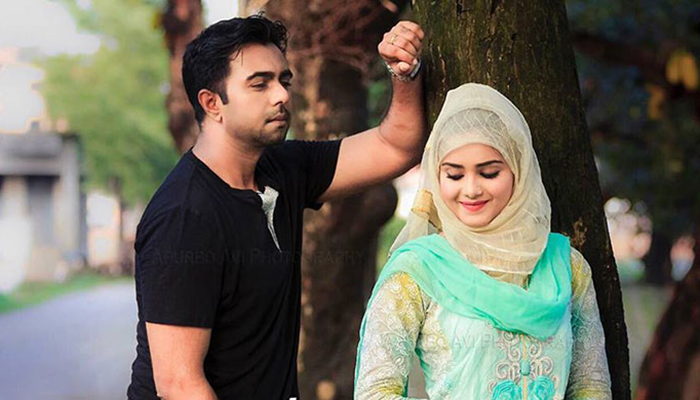 আঙ্গুল উঠছে তিশার দিকেও...
