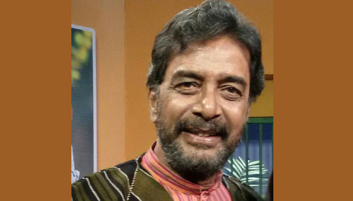 ‘আত্মস্মৃতি প্রবন্ধ লিখছি’