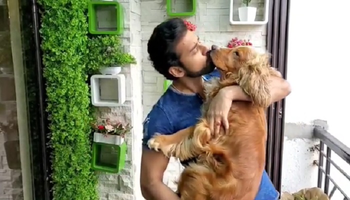 লকডাউনে কুকুরের সঙ্গে এ কী করলেন অঙ্কুশ (ভিডিও)