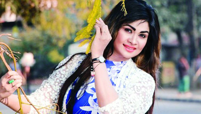 কোথায়, কেমন আছেন নায়িকা শিমলা?