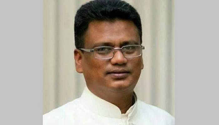 শরীর যেখানেই থাক,  ঠিকানা প্রিয়ভূমি...