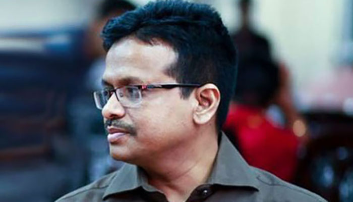 জীবন আগে না জীবিকা?