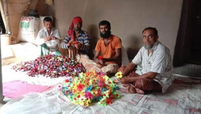 ভালো নেই কাগজের ফুল ব্যবসায়ীরা