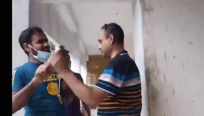 মাদকসেবনের দৃশ্য ধারণে লাঞ্ছিত সাংবাদিক