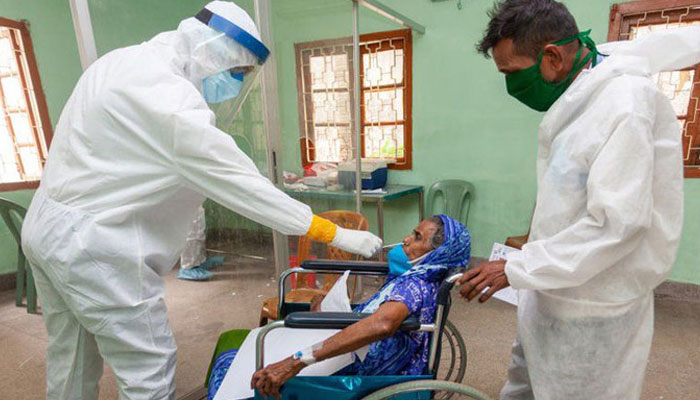 স্বাস্থ্যকর্মীদের চিকিৎসা শেখ রাসেল হাসপাতালে