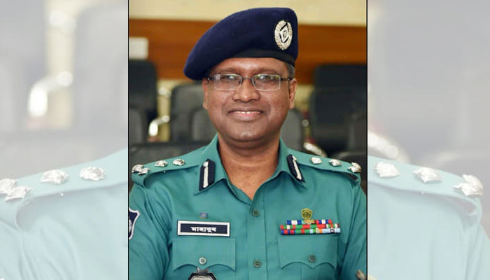 করোনাজয়ী সিএমপি কমিশনার প্লাজমা দানে আগ্রহী