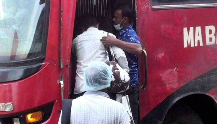অতিরিক্ত ভাড়া আদায় স্বাস্থ্যবিধি উপেক্ষিত
