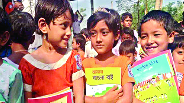 পাঠে আগ্রহ হারাচ্ছে শিশু শিক্ষার্থীরা