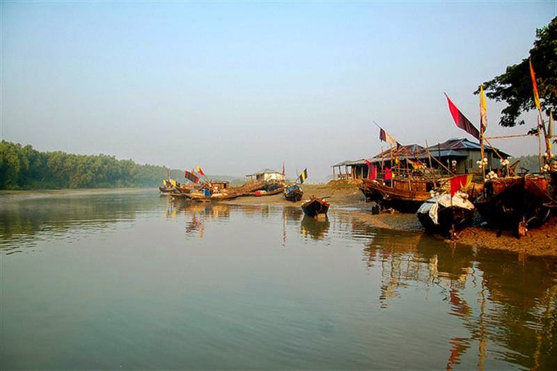 মনপুরায় ফেলে রেখে মন, আমি ফিরি নগরে