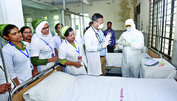 করোনায় আক্রান্ত সাড়ে চার হাজার স্বাস্থ্যকর্মী