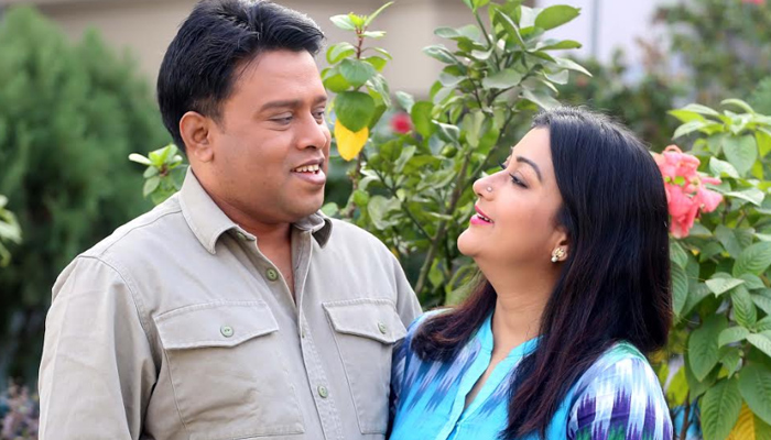 বিজ্ঞাপনে প্রথম শাহেদ-দীপা