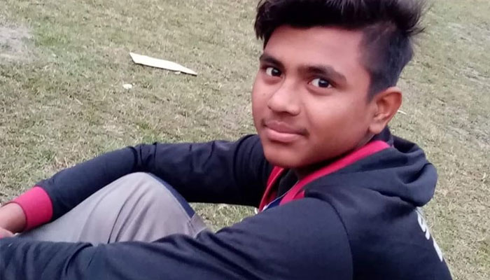 ডিসের তার ভেবে বিদ্যুতায়িত হয়ে মারা গেলো এক কিশোর