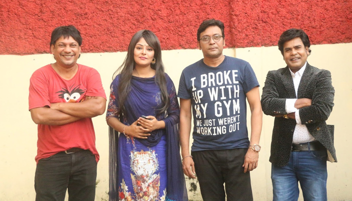 মিলনের ‘রহস্যময়ী’