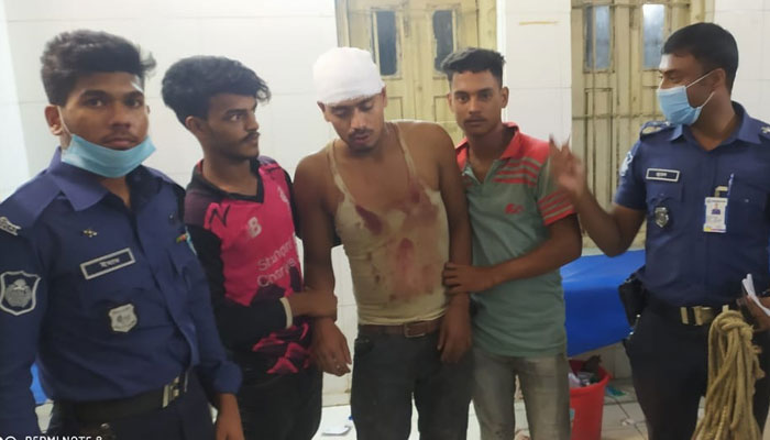 যাত্রী সেজে ছিনতাই, অতঃপর গণধোলাই, আটক ৩ কিশোর