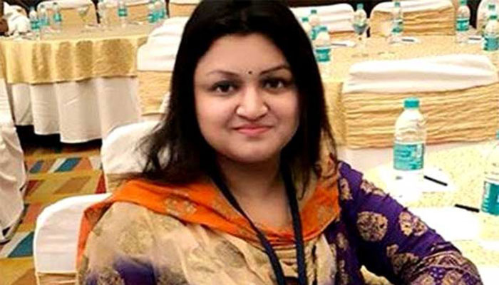 ঢাবির সেই শিক্ষকের পদাবনতি