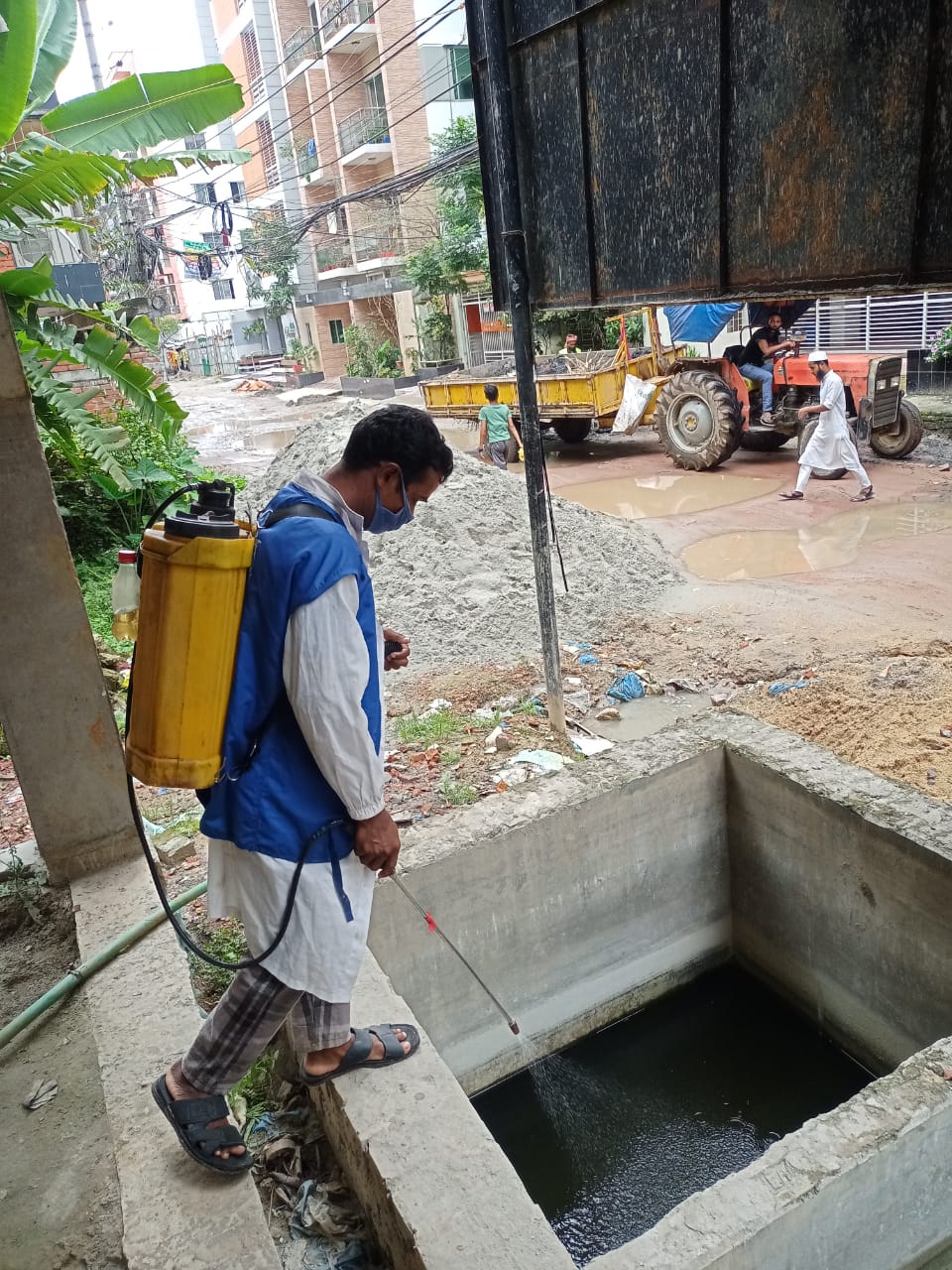 এডিসের লার্ভা পাওয়ায় প্রায় তিন লাখ টাকা জরিমানা