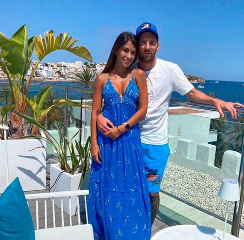 ঘুরতে গিয়ে বিতর্কে মেসি-সুয়ারেজ