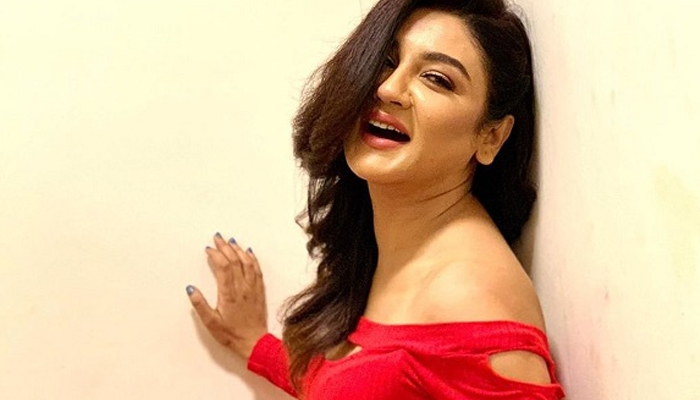 সোনার কণার মতো তা আমার মনে লেগে আছে