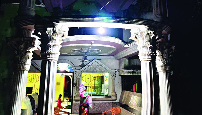 প্রদীপের লালসার শিকার বহু তরুণী
