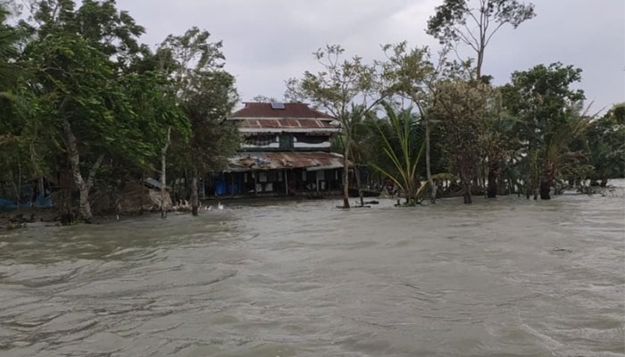 নিম্নাঞ্চল প্লাবিত,পানিবন্দী কয়েক হাজার পরিবার