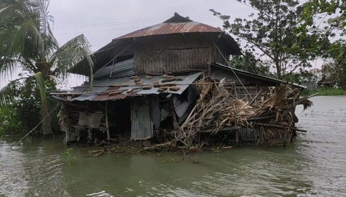নিম্নাঞ্চল প্লাবিত,পানিবন্দী কয়েক হাজার পরিবার