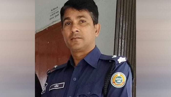 মহিপুর থানার ওসির কর্মকাণ্ডে ভাবমূর্তি সংকটে পুলিশ!