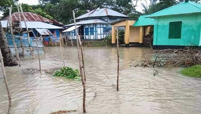 স্লুইসগেট না থাকায় পানিবন্দী হাজারো গ্রাম