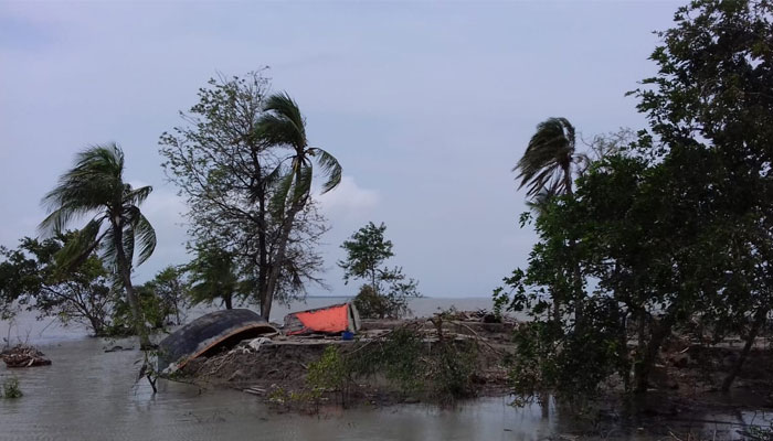 স্লুইসগেট না থাকায় পানিবন্দী হাজারো গ্রাম
