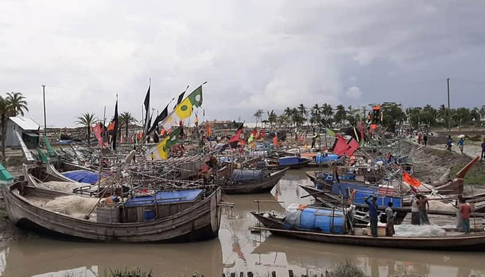 অঝোর বৃষ্টি, ডুবেছে ফসল, ঘরবন্দী জেলেরা