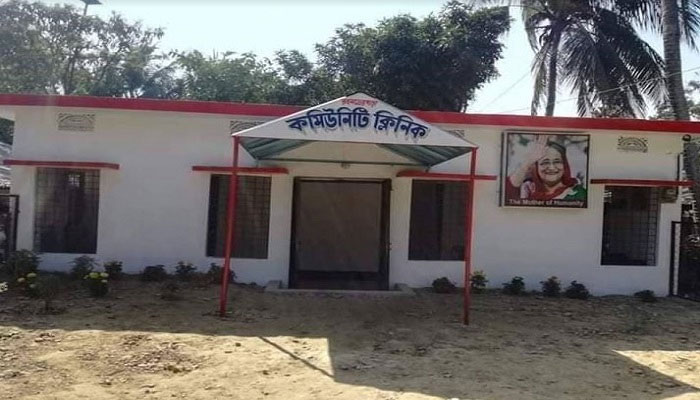 শোক দিবসে ক্লিনিকে পতাকা উত্তোলন না করায় নোটিস
