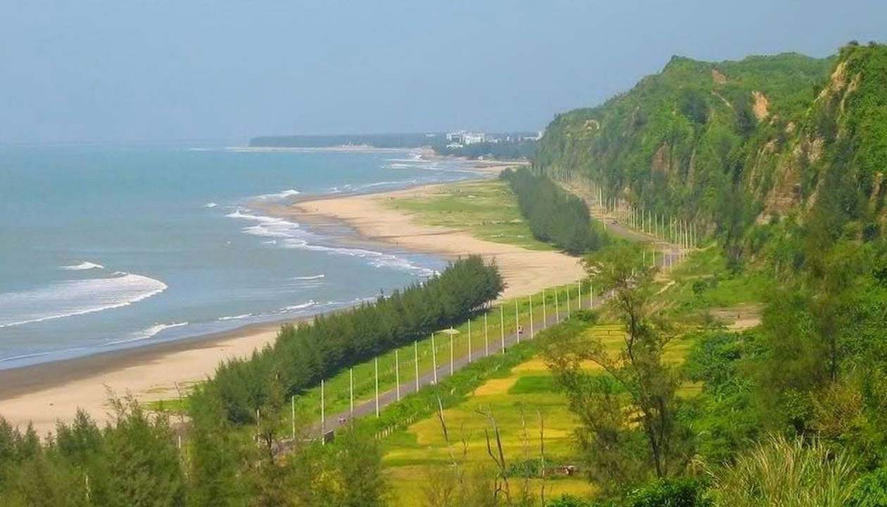 বদলে গেছে মেরিন ড্রাইভের দৃশ্যপট