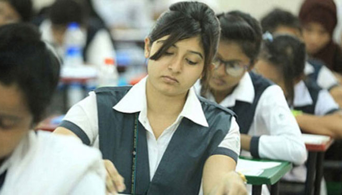 স্বাস্থ্যবিধি মেনেই এইচএসসি পরীক্ষা নেয়া হবে