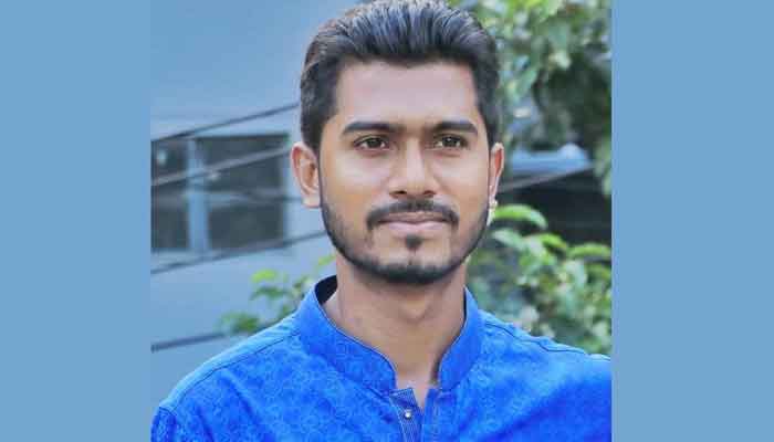 ডিবি কার্যালয়ে নুরুল হক নূর