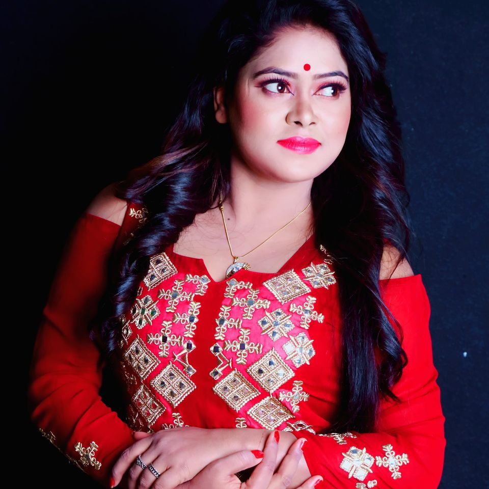 স্বপ্নের পথে সুবর্ণা