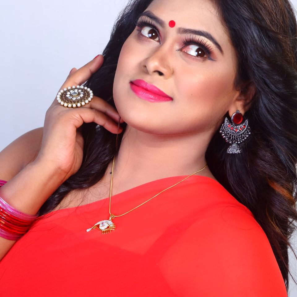 স্বপ্নের পথে সুবর্ণা